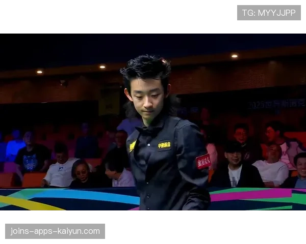 斯诺克即时:塞尔比凭借稳健的防守在最后阶段拉开差距,目前 11-8 领先吴宜泽。 斯诺克即时:塞尔比凭借稳健的防守在最后阶段拉开差距,目前 11-8 领先吴宜泽。